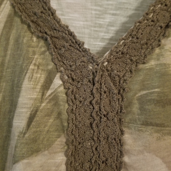 Eyelash Couture Blouse w/Discounted Shipping - Picture 3 of 5